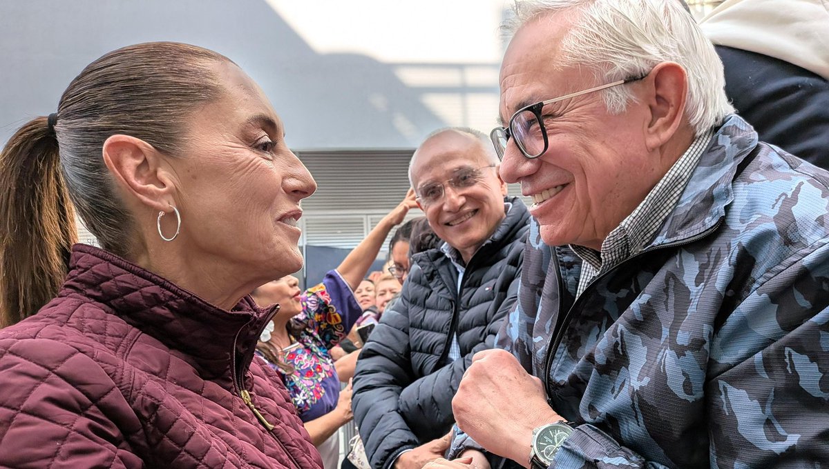 Hoy conversé con la presidenta <a href="/Claudiashein/">Claudia Sheinbaum Pardo</a>, quien nos reiteró la instrucción de dar continuidad a los trabajos para fortalecer el sector salud y garantizar el derecho a la atención médica.