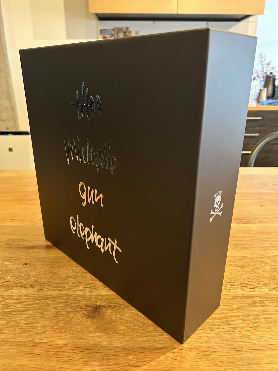 去年ミッシェルの30周年で復刻されたLP買った時に応募したアナログ収納