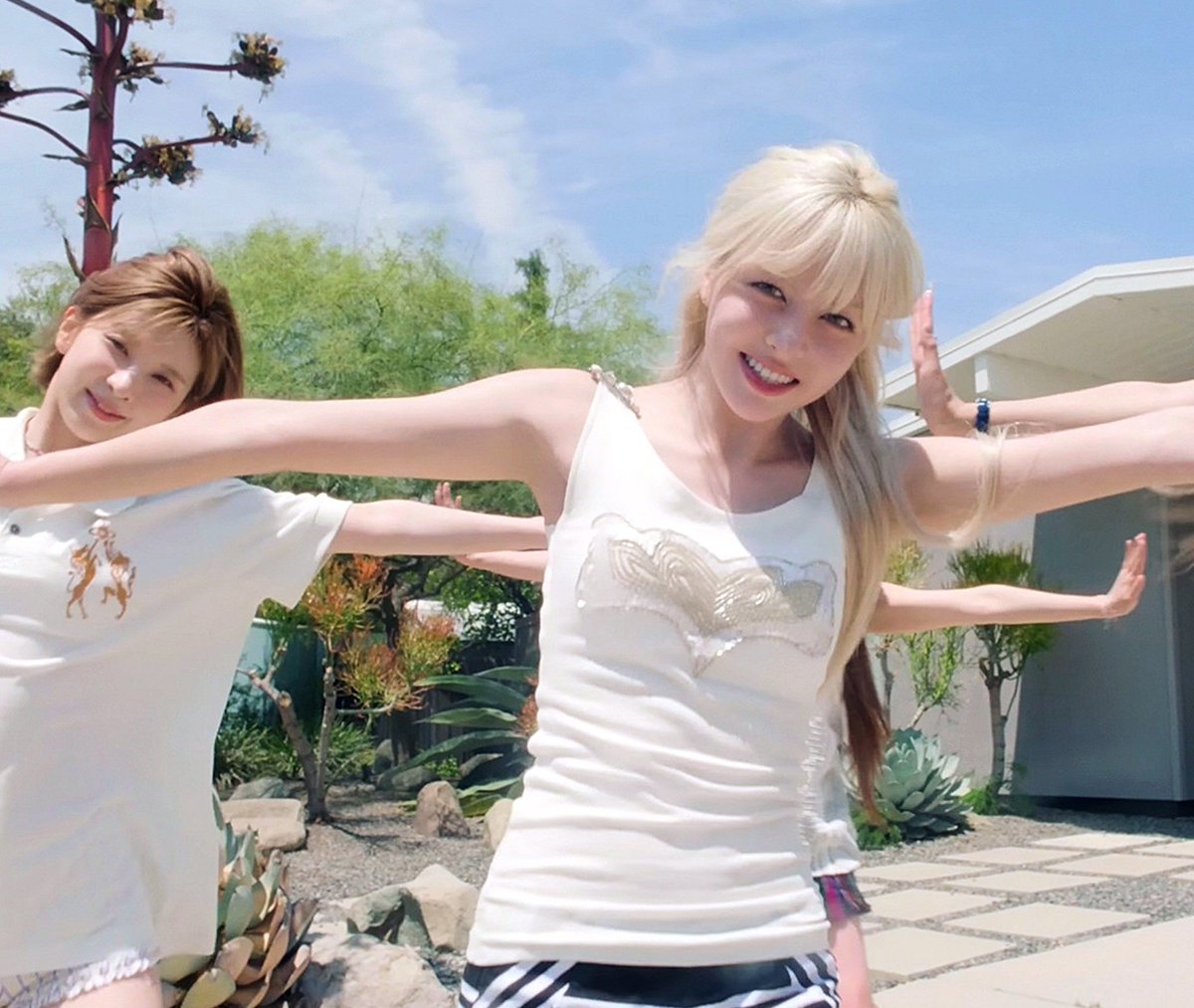 GETTING READY   TO MAKE HISTORY