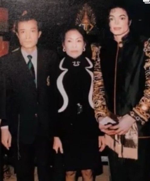 crispevebby's tweet image. i love these blurry images of him ive never seen this before