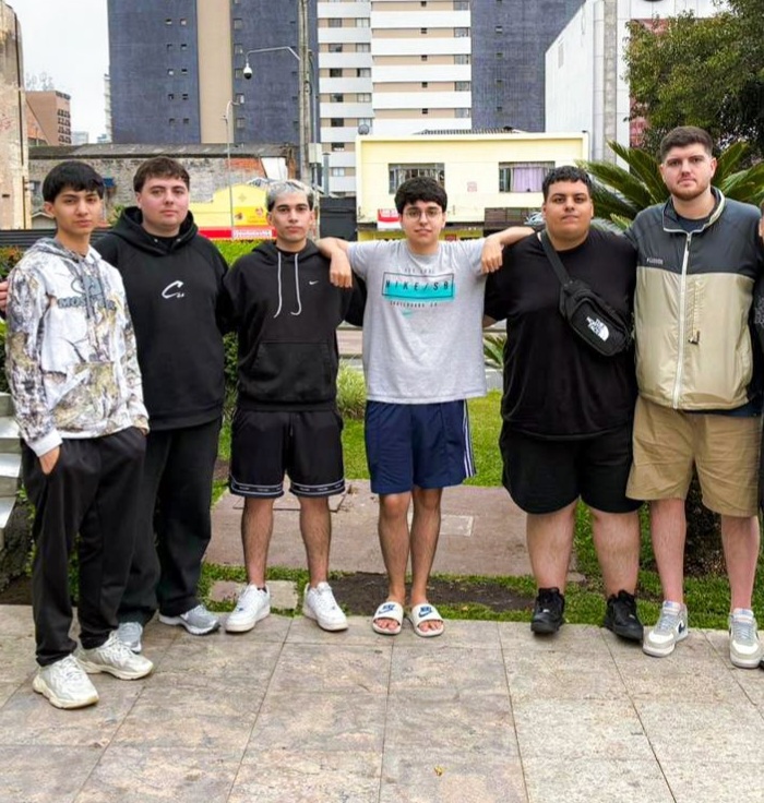 infocsarg's tweet image. 🇦🇷 ¡@ShindeNgg CLASIFICADO AL CLOSED DE #IEM Rio! 🇦🇷

El equipo argentino superó a MIBR en el partido por el slot y se lleva el pase al CLOSED de #IEM Rio 🇧🇷

ShindeN: 13-5 (Nuke)
ShindeN: 13-11 (Inferno)

Además, con este triunfo suman 31 puntos en el VRS 🔥