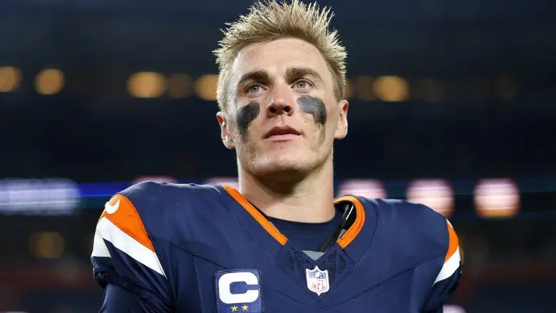 JesusSavesUs777's tweet image. Denver Broncos QB Bo Nix on his Christian faith:

“Ultimately I believe in Matthew where it says ‘You are the light of the world’ and I think our main goal on Earth is to influence others and point them to the Lord.”