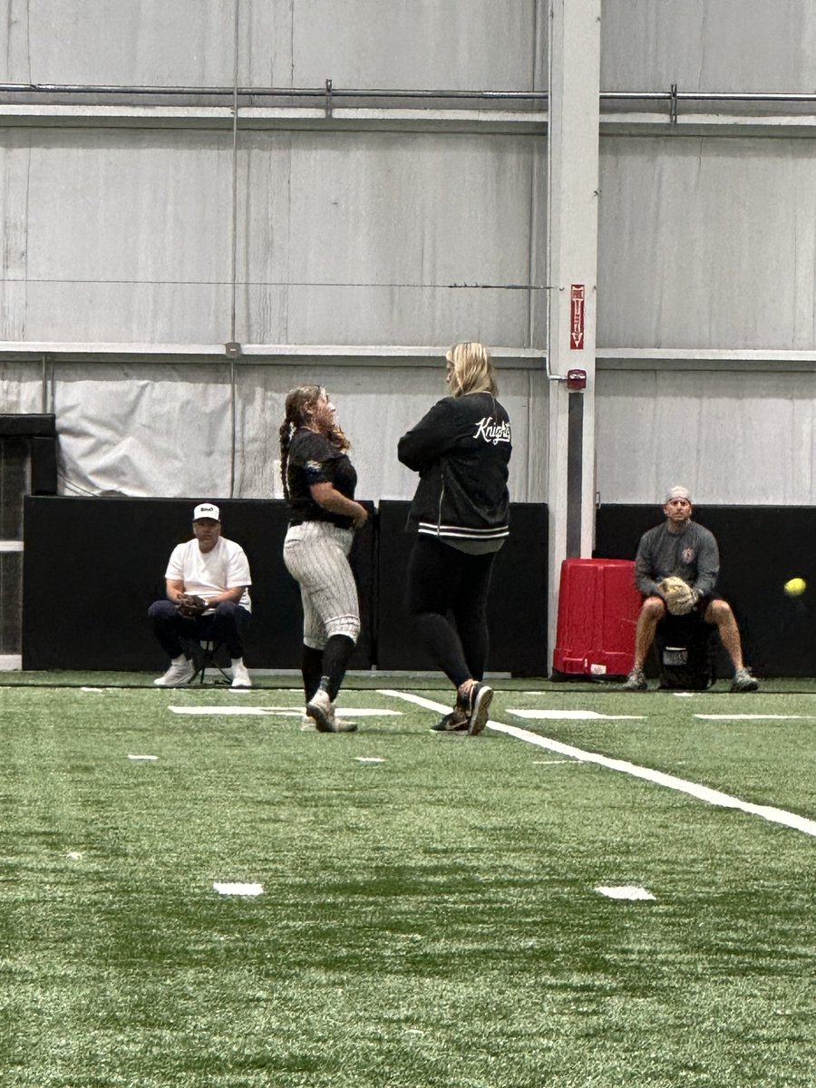 az_gtorres's tweet photo. Had a great time @UCF_Softball pitching camp. Loved working with the coaching staff. Was so great to see my future teammates, too! ๐ค โ๏ธ๐ #ucfcommit
@CoachBallMalone @ShannonSaile @noahbsanders @SPestrak @PeytonLindstrom @BellaMia2127 @jadaduncan09 @CarlieGuile_13 https://t.co/fRYahVCJDM