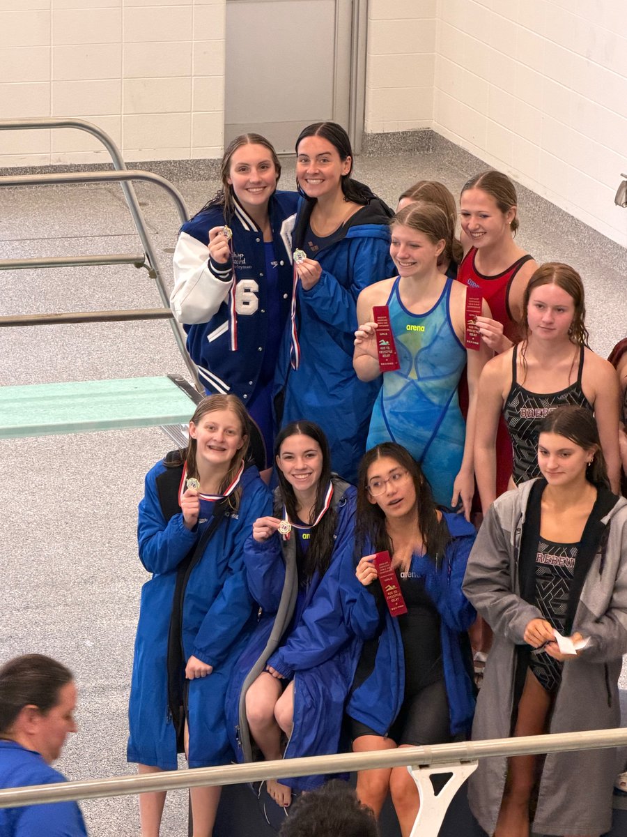 Girls 400 Freestyle Relay-Bonhomme, Chesebrough, Reed and Countryman are your Circle City Conference Champs! 💪