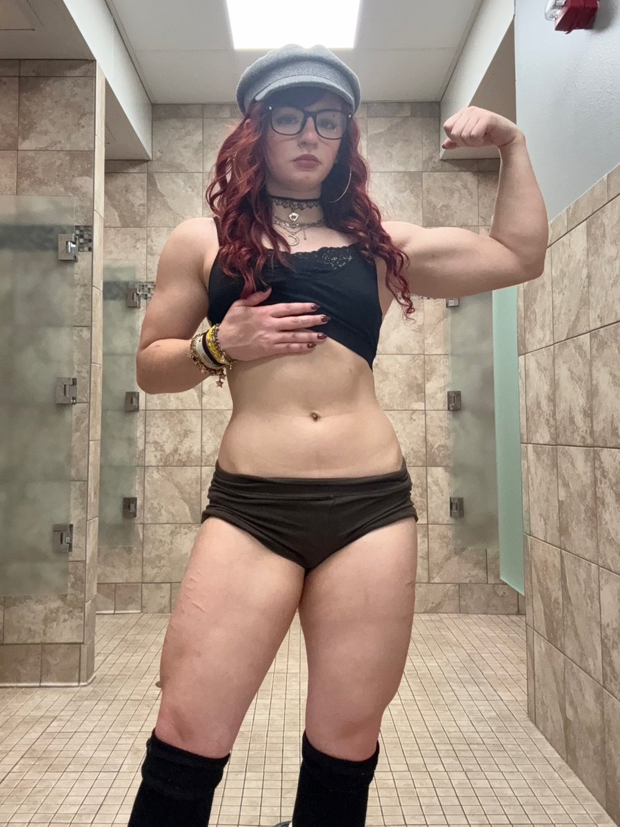 cutefoid's tweet image. quad and hamstring day