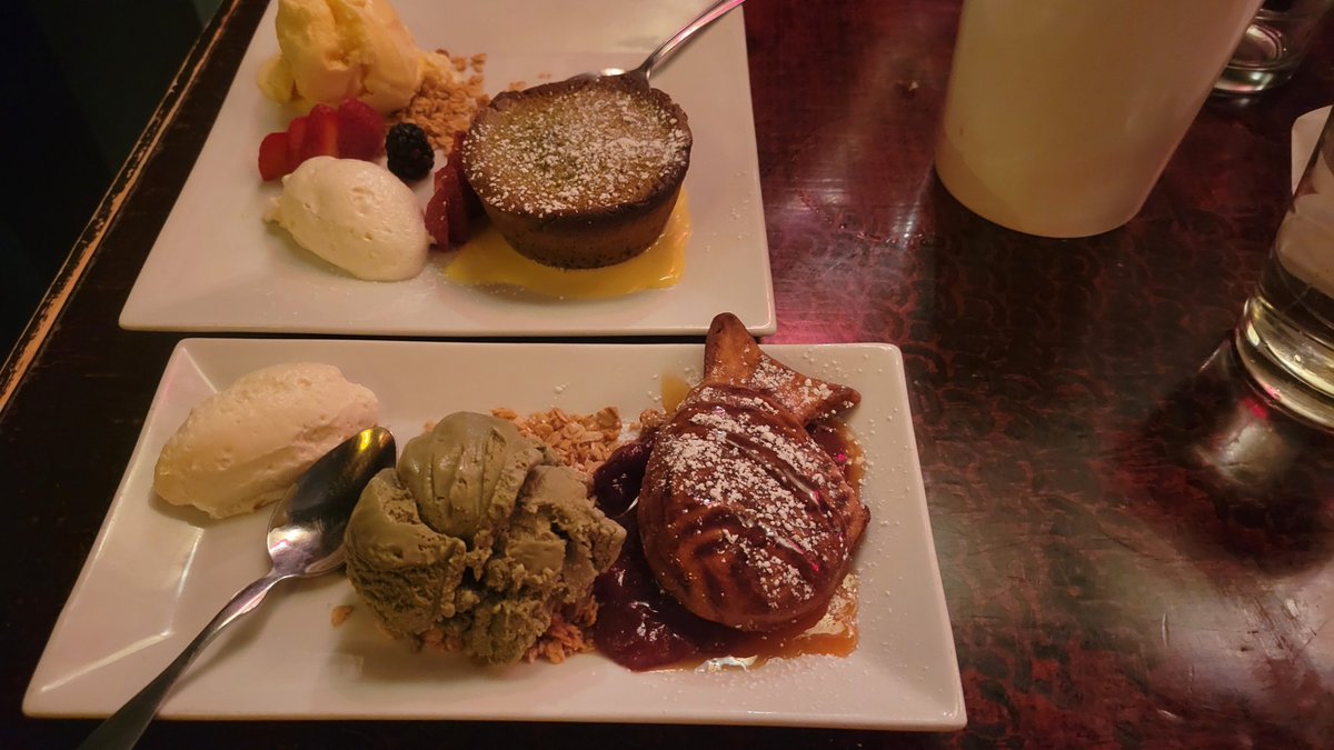 Stringed_Puppet's tweet image. I posted ramen a while back, but I forgot to post these beautiful desserts &amp;gt; &amp;lt;