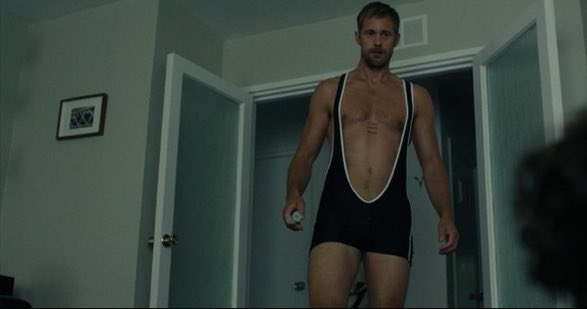 Creo que no estamos preparados para lo que será “Pillion” en Twitter.
Si “Call Me By Your Name” sigue siendo motivo de debate casi una década más tarde, lo de esta película va a hacer que Tigrillo no de a basto este 2026.