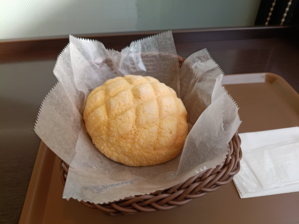 朝長町に来たらいつも食べるメロンパン