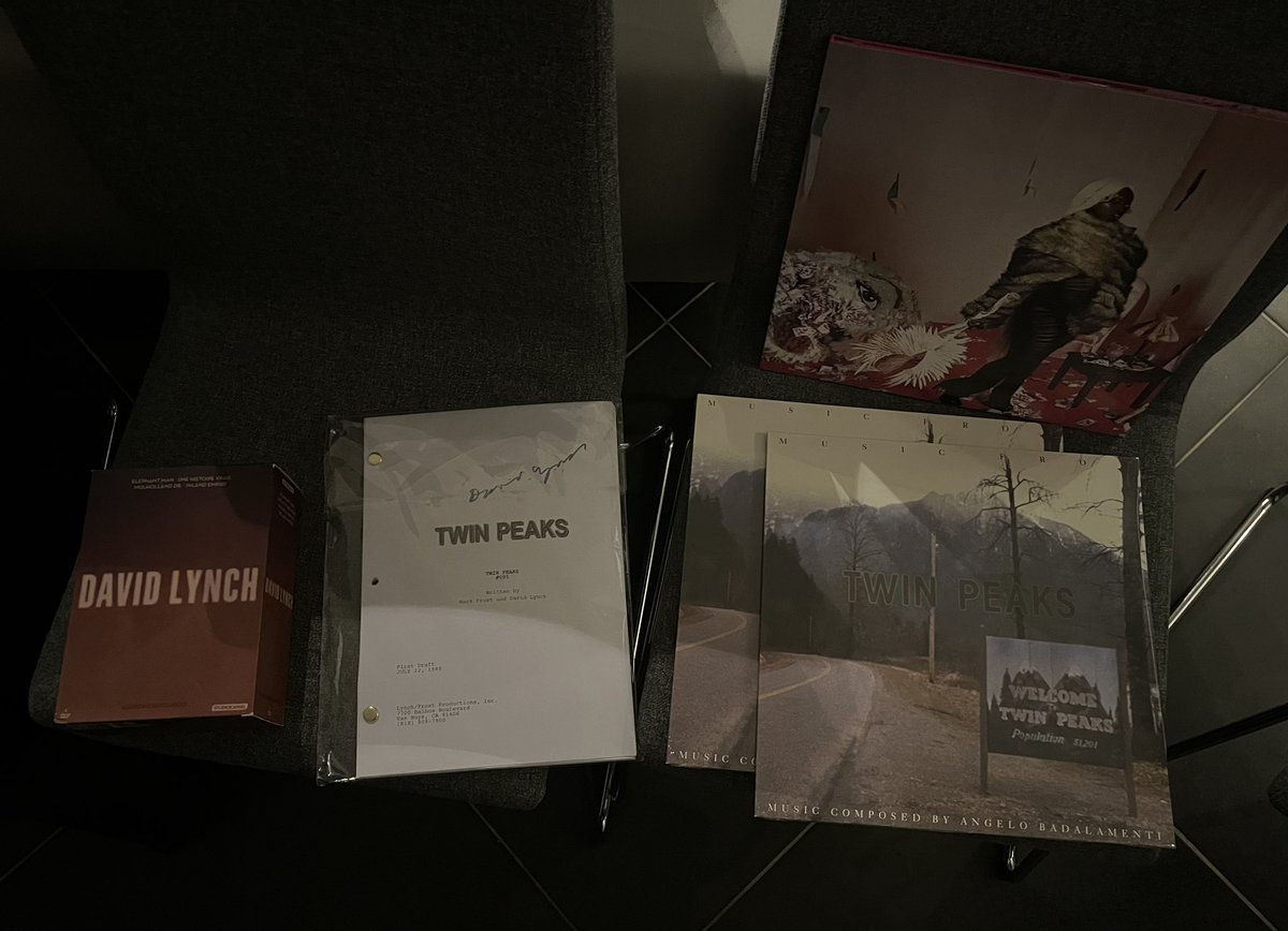 y’a un thème dans les cadeaux..