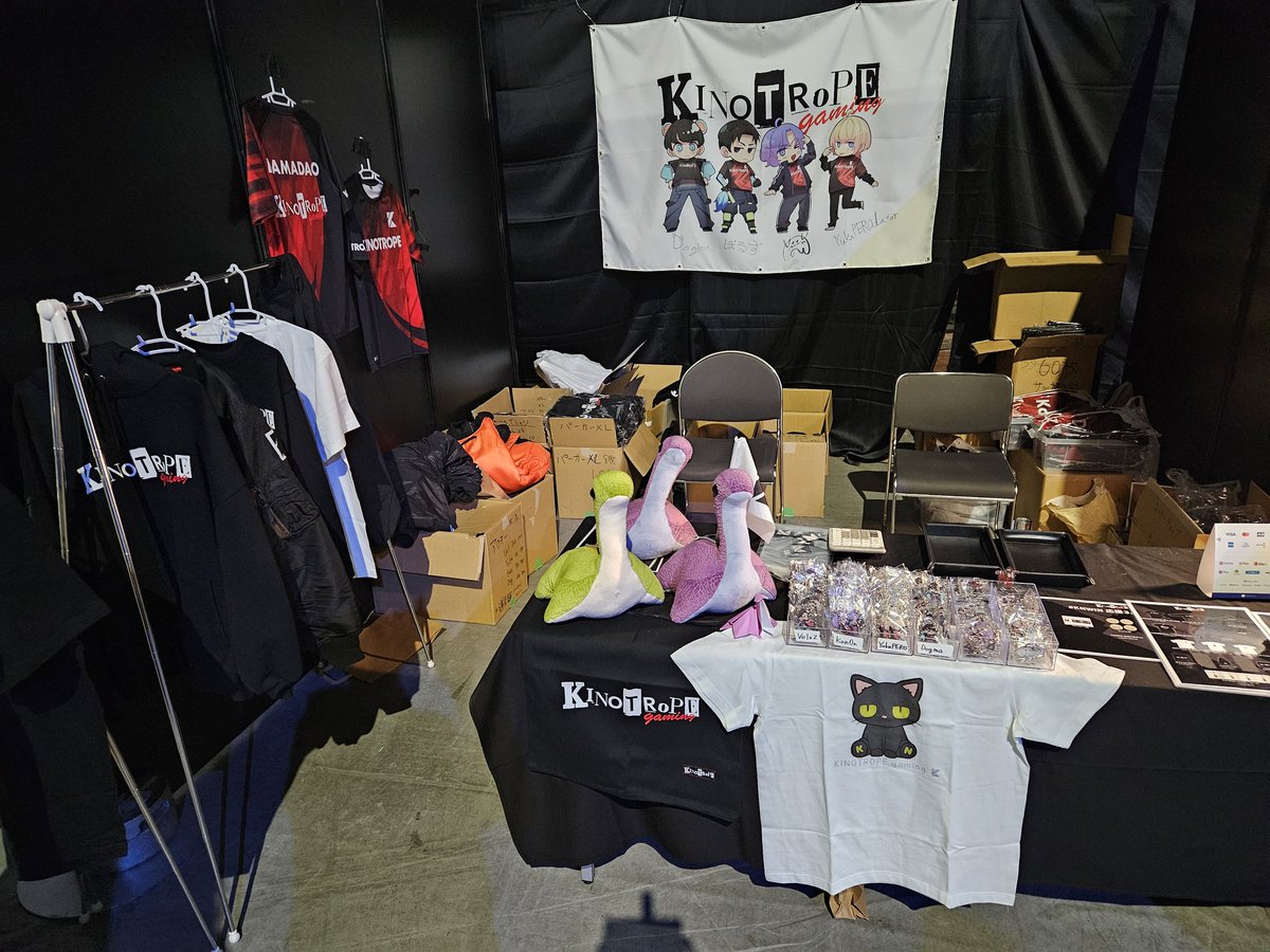 今日は、物販も最終日
展示品とか、ディスプレイ商品とか
プラグとか
全部、格安で販売します！
是非、物販ブースへ急げ！
選手もたまに来るかも＜すいません、あまり期待せずに

沢山買ってくれて、ありがとう