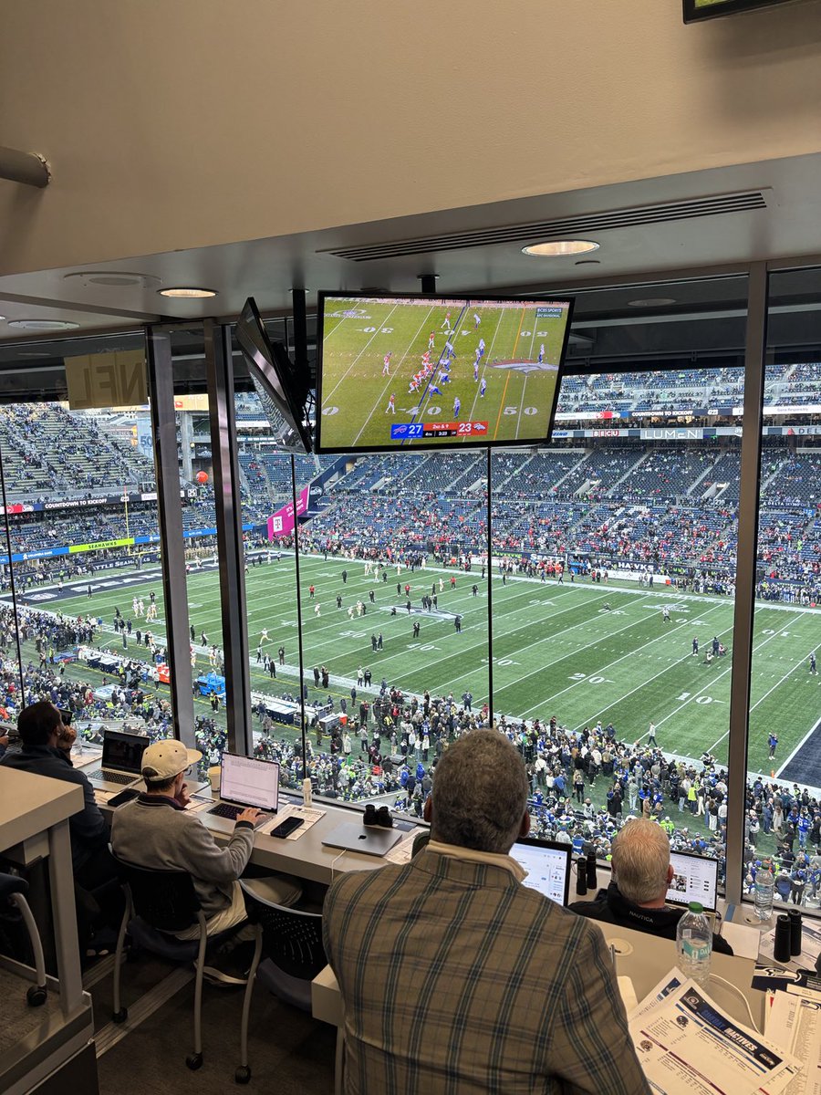 Larry Krueger tweet media