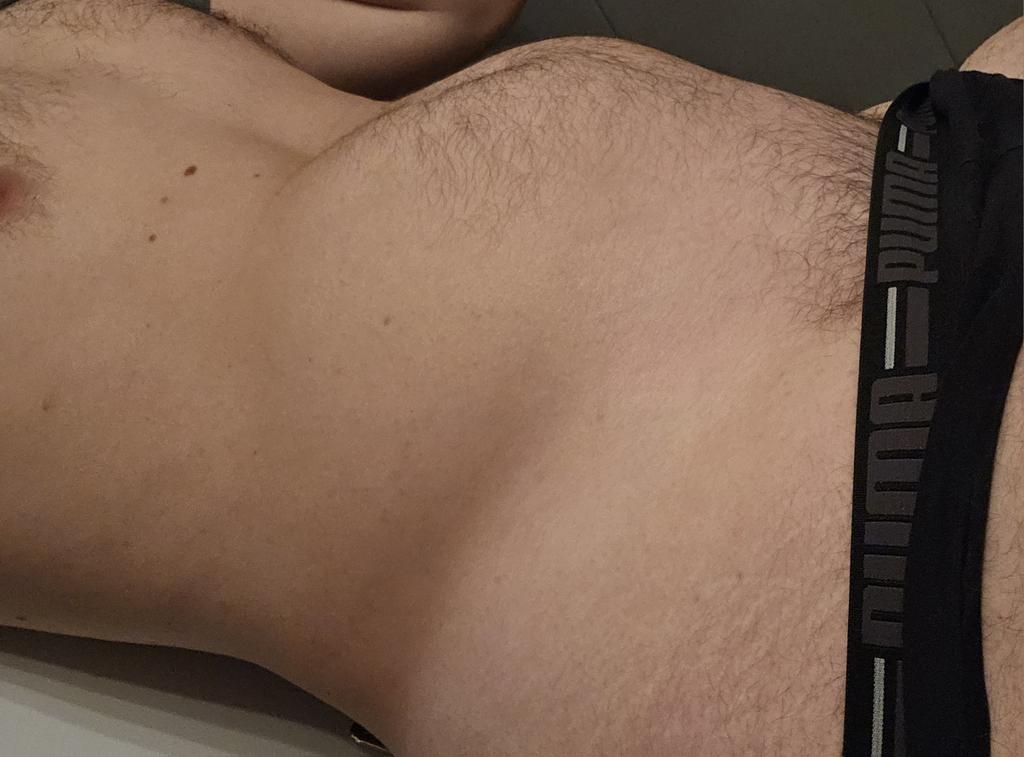 Sometimes my bladder has to accept liters of pee.
After all, that's its job, and I expect it to excel at it.
The pressure is extreme; the slightest shift sends sharp waves of heavenly desperation.
I hope no one is considering applying more pressure to it..
#omorashi #bladderbulge