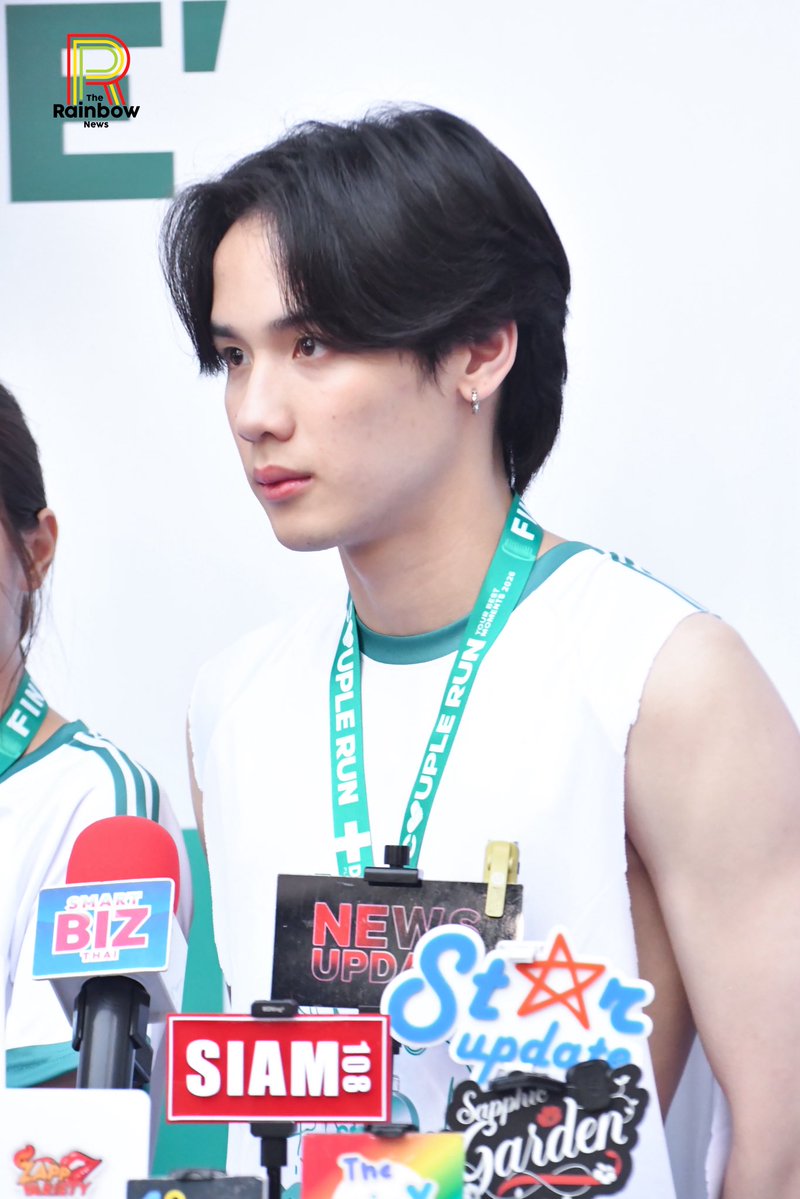 RainbowNewsent's tweet image. "เซิร์ฟ - จาว่า" ช่วงให้สัมภาษณ์กับสื่อมวลชน ในงาน 'DENTISTE Your Best Moments Couple Run 2026' 🏃🏼💚✨

SURFJAVA BEST COUPLE RUN 2026

#DENTISTEBestCoupleRun2026xSJ 
#swensurf #javabh 
#เซิร์ฟจาว่า #SurfJava