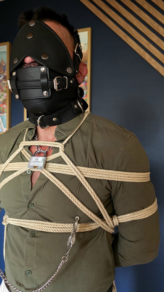 KnotSFW_FR's tweet photo. #kinbaku #bondage #gayboy #lgbt #gayshibari #shibaristudy #gaybdsm #gaybondage #shibari #malebondage #maleshibari #gaybondage #gaybdsm https://t.co/e5yJbQpRzF