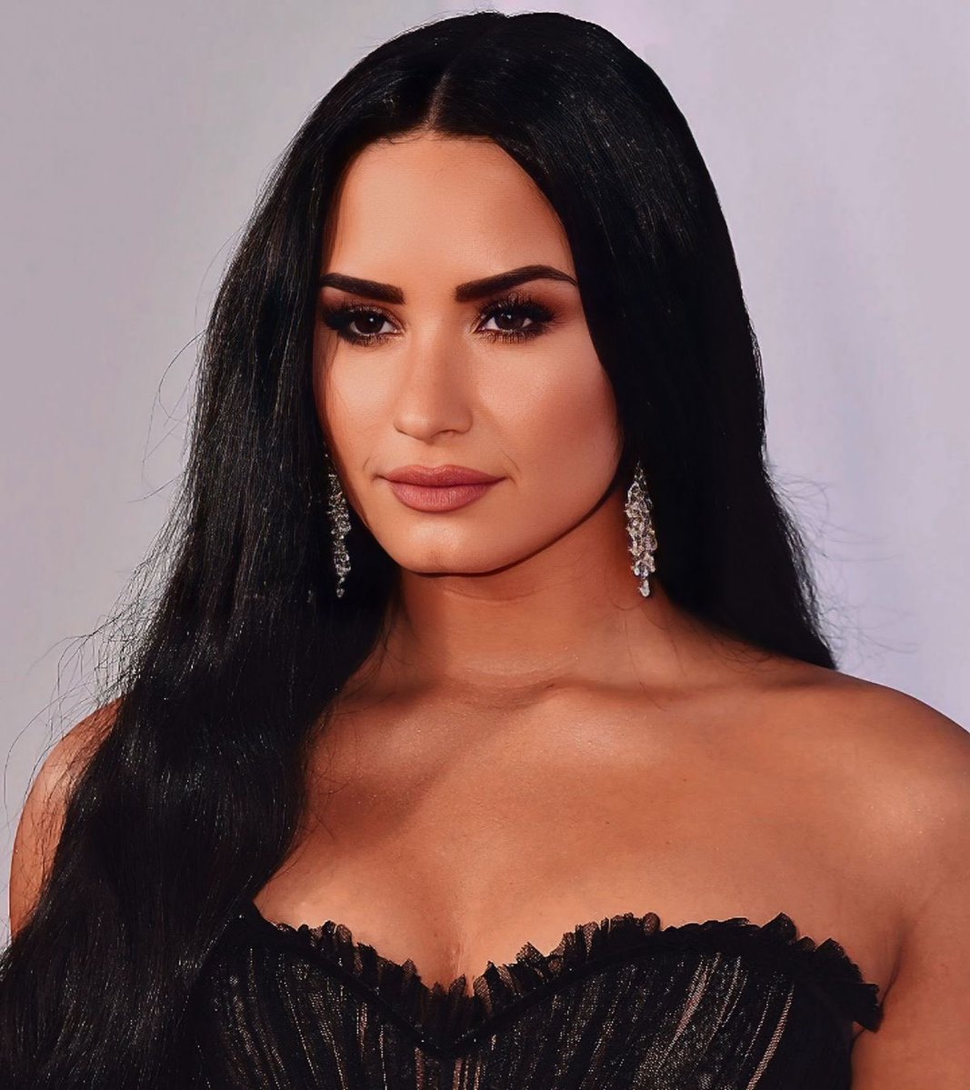 theholydemi's tweet image. oh mother