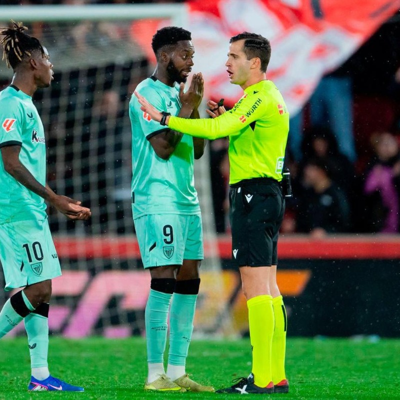DAZN_ES's tweet photo. Ernesto Valverde y el Athletic Club explotan tras el arbitraje ante el RCD Mallorca😳