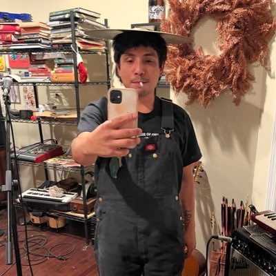 FKAGEORGEY's tweet image. Breaking: Ernest Strawfield has begun reading second grade level books