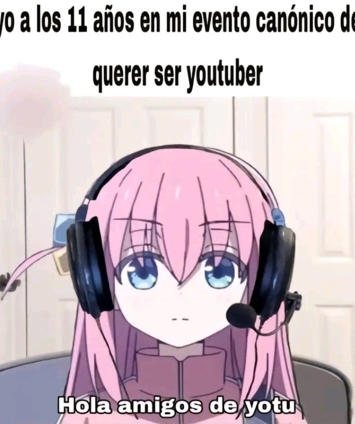 m akuerrdo k kuando era chikito subia bideos d fnaf tipo agarraba el celu y grababa la pantalla de la tele i ponia canciones del faiv naig at freddis