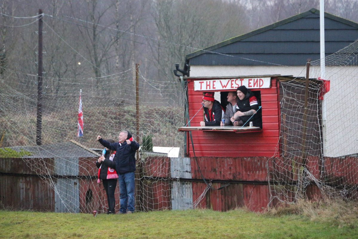 😂👏 Peak Scottish fitba

In today’s Scottish Cup 4th round, Camelon Juniors bowed out to Elgin City — but the moment of the day was fans turning a garden shed into “The West End Stand.”

You don’t get this anywhere else.🏴󠁧󠁢󠁳󠁣󠁴󠁿 ⚽️