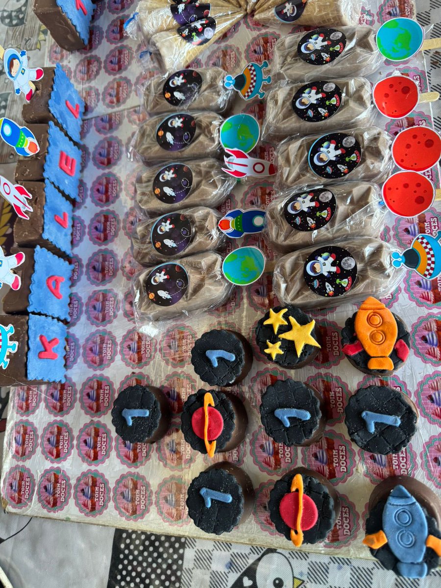 DocesToim's tweet image. Tema: austronauta ✨