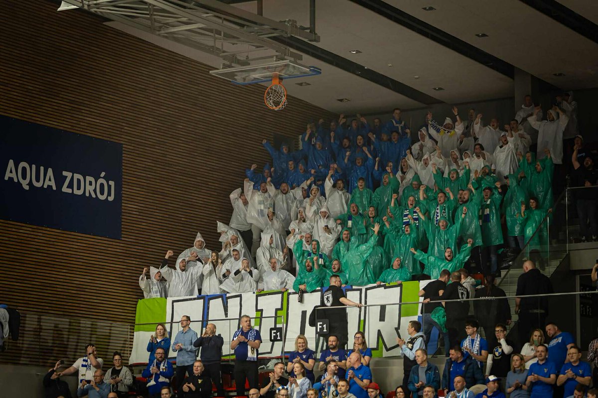 BaranKF's tweet photo. ON TOUR ! 

#plkpl #anwilwłocławek https://t.co/YsZGsc22o9