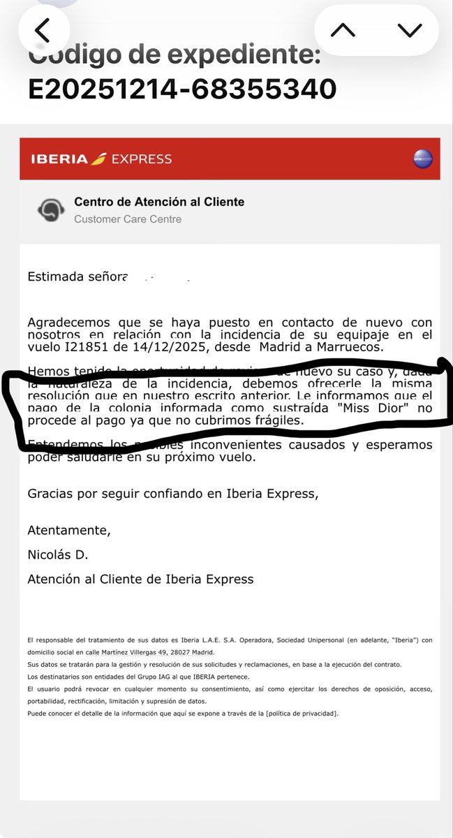 lauragraciadc's tweet image. ‼️ 🚨 @Iberia @IberiaExpress deja a mi madre (60) tirada 21 días en el frío. Devuelven la maleta ROBADA y su excusa oficial es: "No pagamos el robo porque el objeto era frágil".

¿Si es frágil tenéis derecho a robarlo? 🤡 ¡VERGÜENZA! 👇 @consumogob