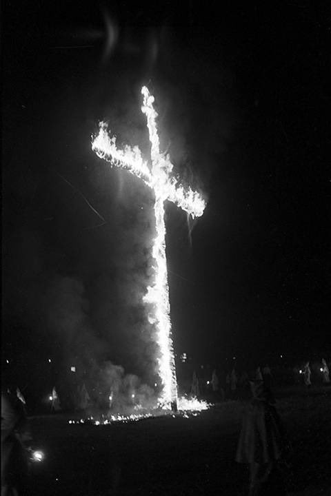 UbermenschMind's tweet image. Make nìggers afraid again…