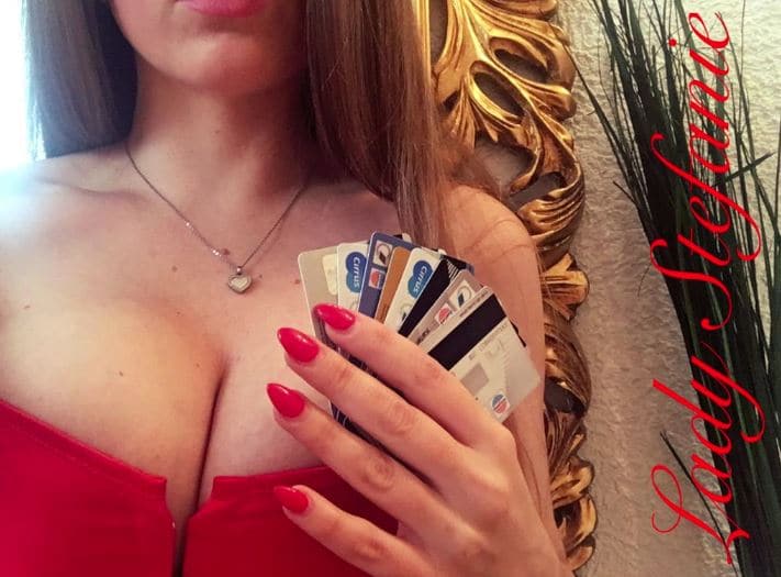 GeldherrinNET's tweet image. Leidenschaftliche Konto Melkerin: FinDom Lady Stefanie – Strenge Dominante – Leidenschaftliche Fetischistin Ich bin Lady Stefanie, Anfang 30 und komme aus dem Umkreis Frankfurt a. M.. Beruflich bedingt […] dlvr.it/TQPr1n