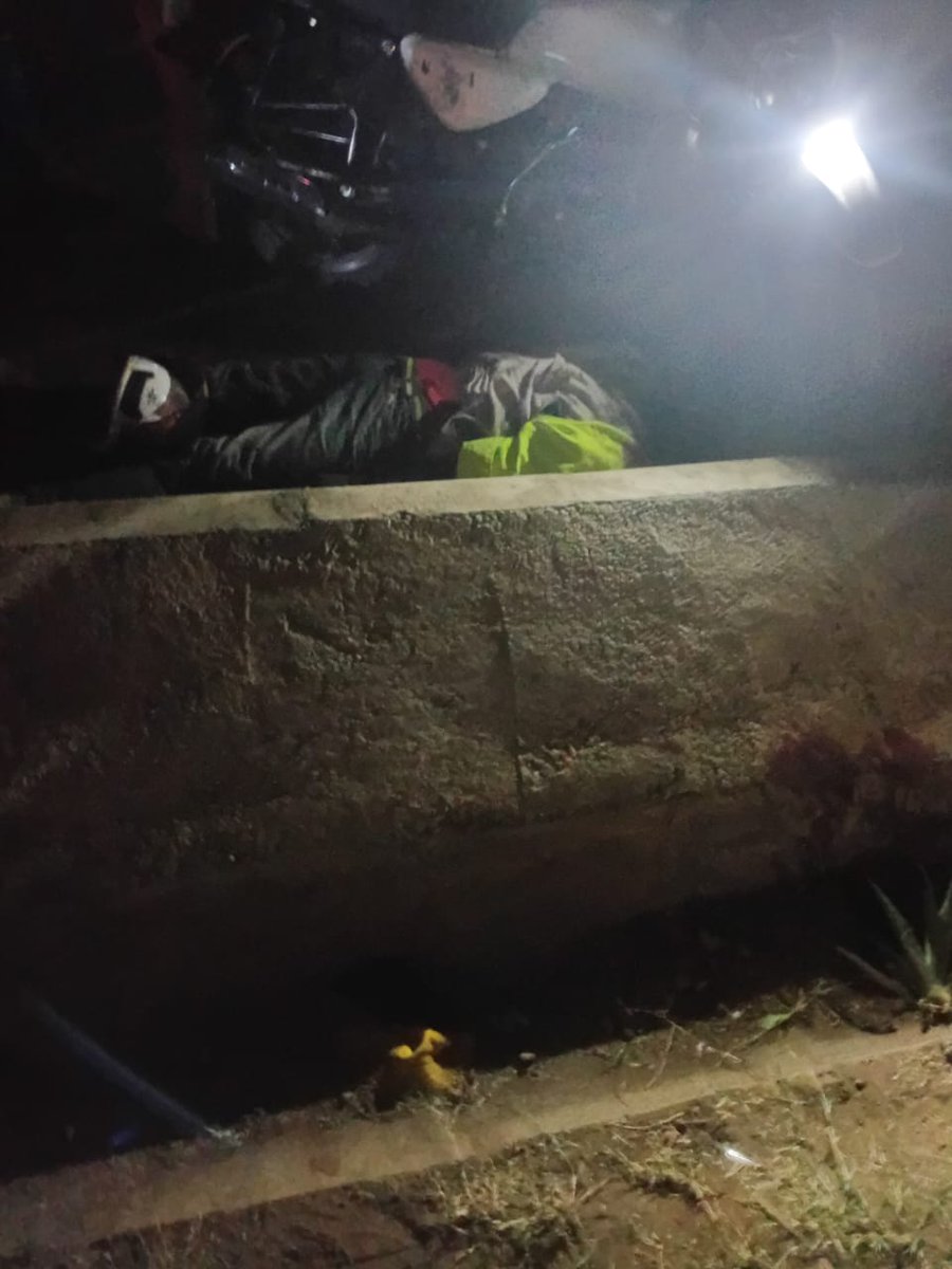 Blockest's tweet image. Avoid eastern bypass, a rider has been knocked to death just before ruai exit 
Road is currently gridlocked 
@Ma3Route