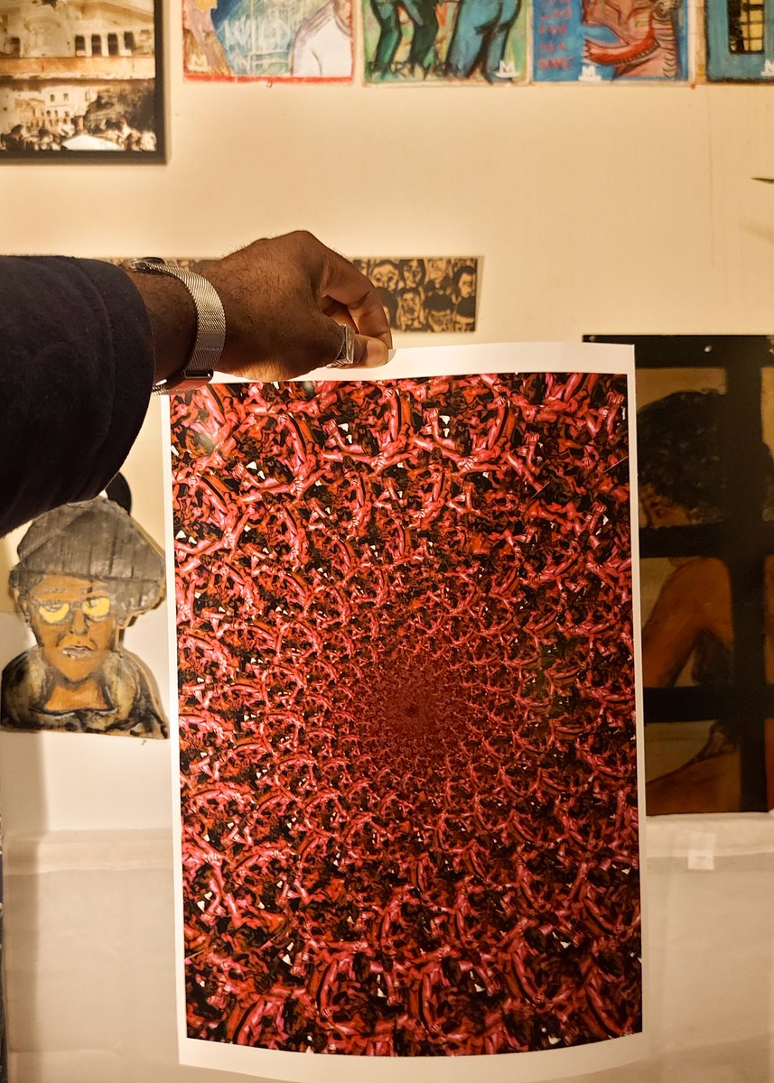 Photographie d'art autour de la répétition et la complexité des émotions, 
Édition limitée à 25 
#photographieemotions #Art #tirage #impressionnumerique #photo
miocappello.etsy.com/listing/444204…