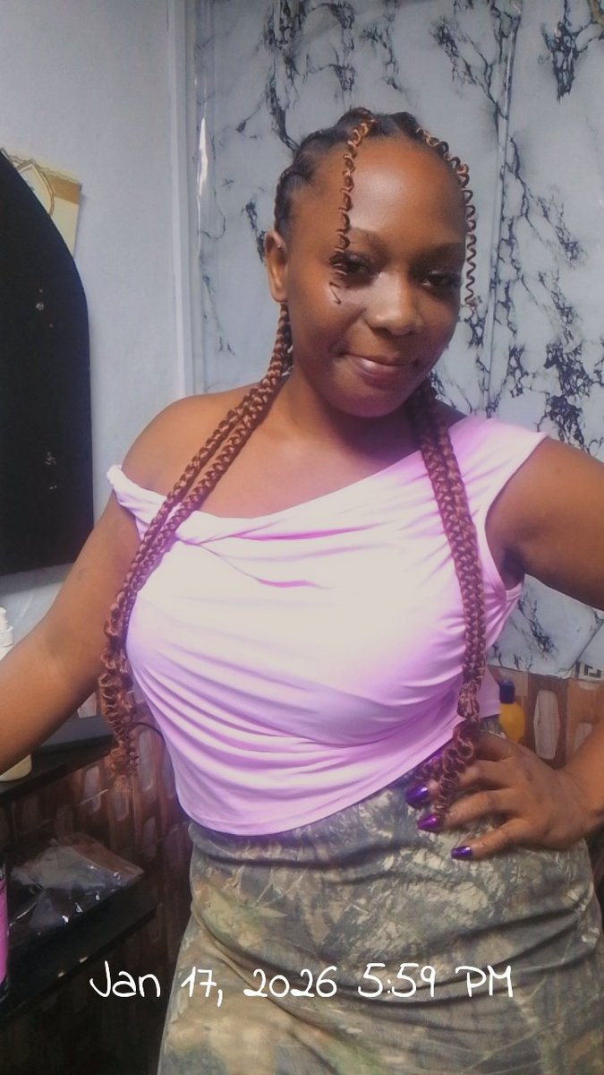 Layobooty's tweet image. Fine wine 😘💕