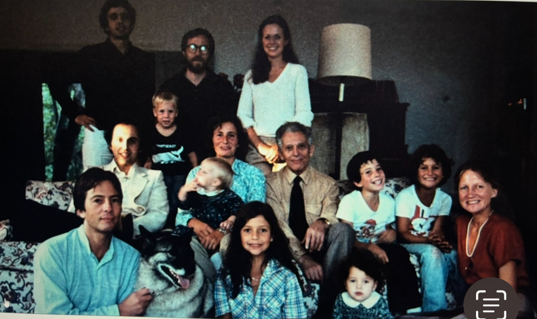 Kathie Durst top row. Beautiful 
Bobby Durst bottom row. Blue shirt.

Bobby Durst k1lled her Jan. 31, 1982.
For 44 years, they ALL covered up for Bobby. 

Except Evan. The little boy in white tee shirt next to his grandfather, Seymour Durst, wearing the tie.