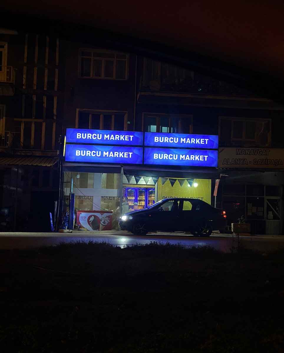 Gidip  “Burcu Market burası mı?” diye sorasım geldi.