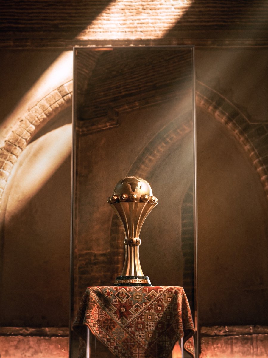 caf_online_FR's tweet photo. Là où l’héritage rencontre la réflexion.

Le Maroc accueille le trophée de la #TotalEnergiesAFCON2025, mettant en lumière tous les talents. 🏆 https://t.co/djlK5YwwrO