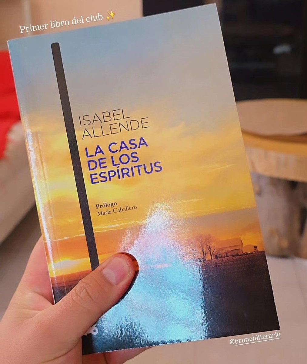 RomiSad64's tweet photo. Me inscribí a un club de lectura y ando emocionado con el primer libro que leeremos ✨ https://t.co/6zIK99IfaQ