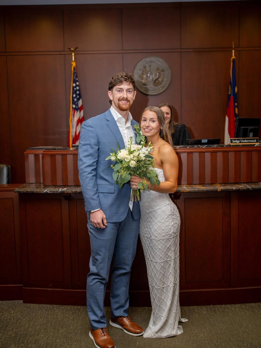 SNY_Mets's tweet image. Congratulations to Nolan McLean and his wife, Avery, on getting married this weekend! 💍

(via averymclean_, nolanmclean/IG)