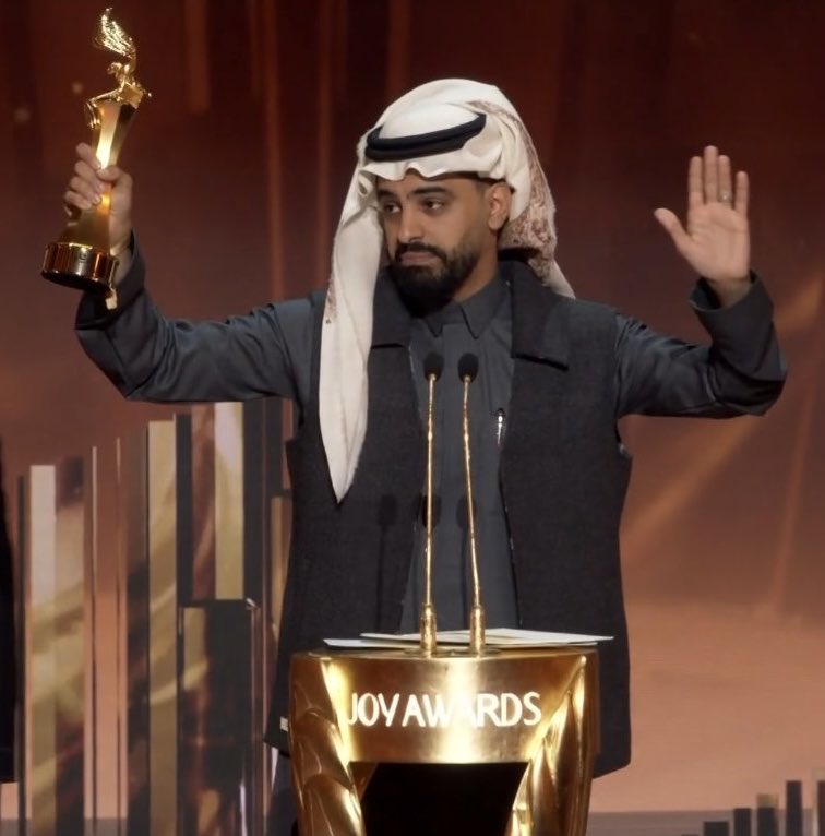 YΛZO | مصمم جرافيك 👨🏻💻 tweet media