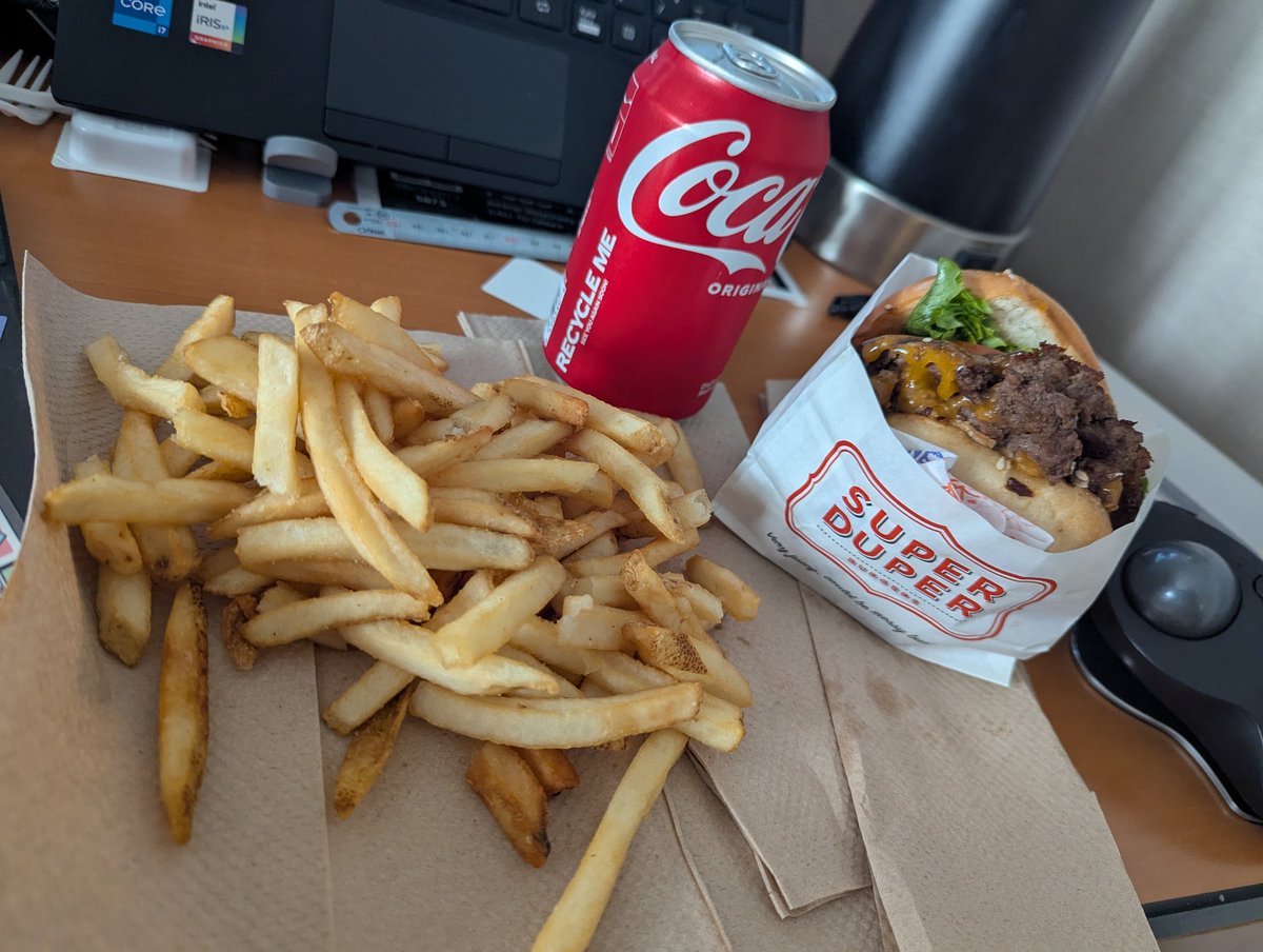 これで3000円以上(20ドル)は笑えんw