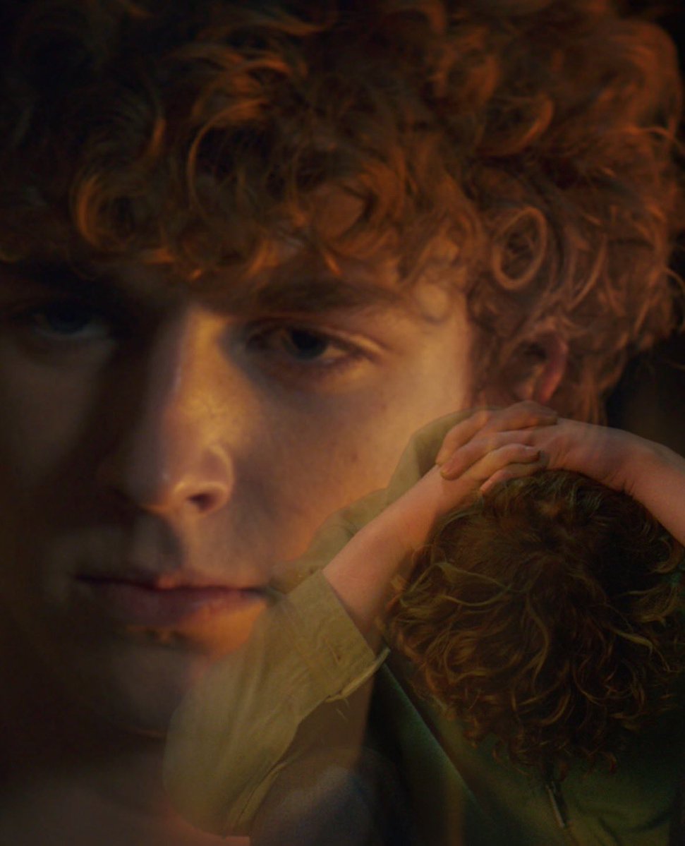 anniebethica's tweet image. eu e o percy assim quando o fdp do polifemo machucou a annie