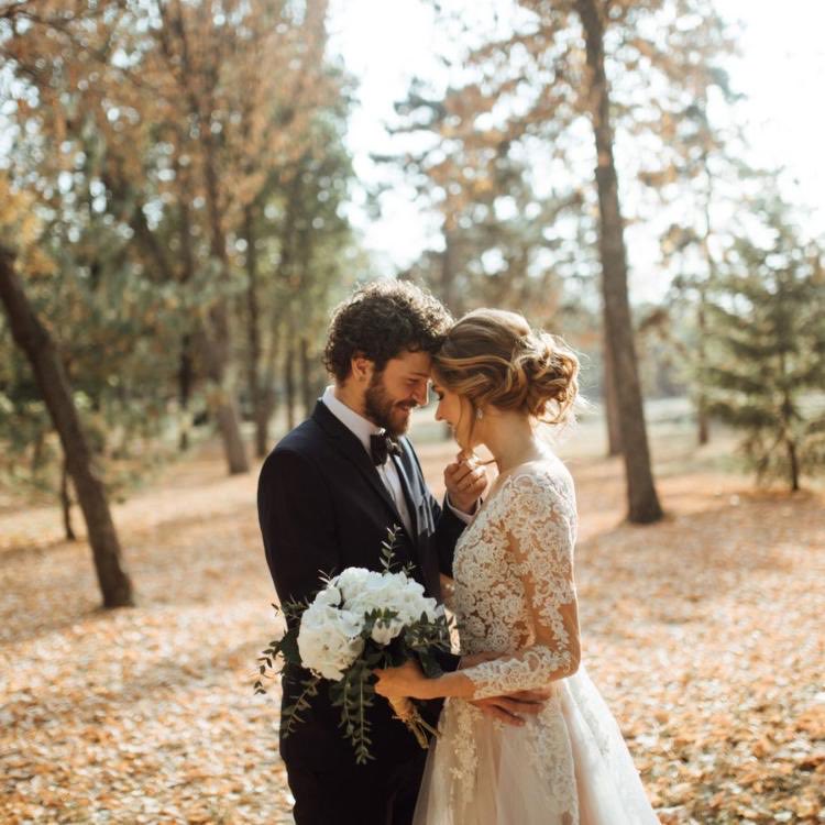 Konstytucja Rzeczypospolitej Polskiej  
**Art. 18**

„Małżeństwo jako związek kobiety i mężczyzny, rodzina, macierzyństwo i rodzicielstwo znajdują się pod ochroną i opieką Rzeczypospolitej Polskiej”

Nie ma zgody na zmianę definicji na pierwszego i drugiego małżonka ❌