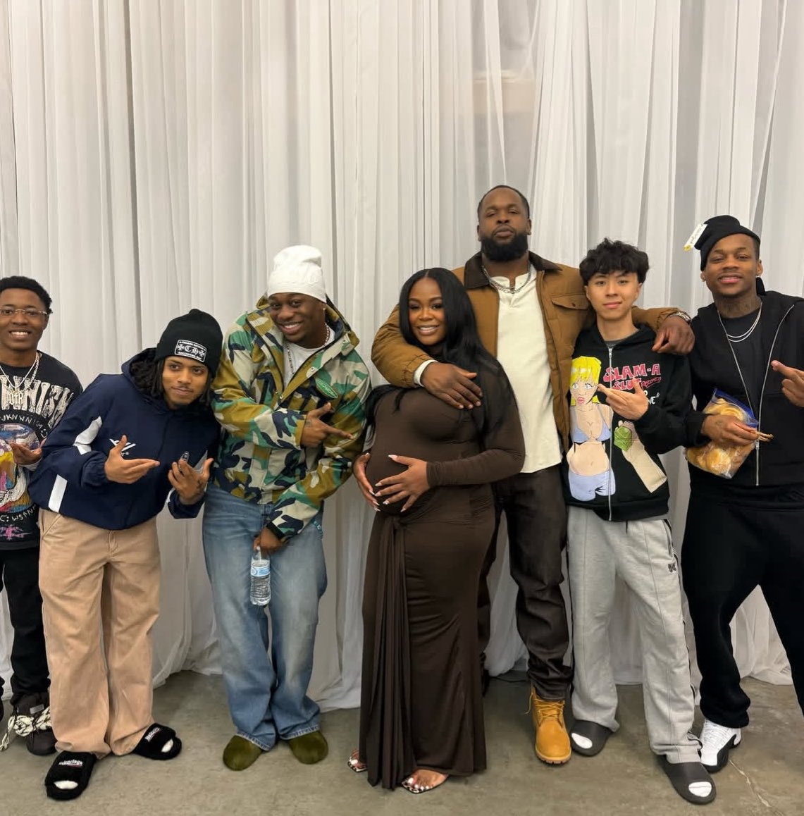 StreamsEra tweet media