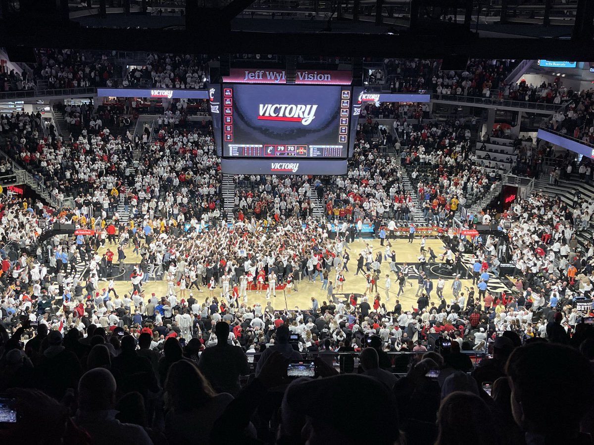 The haters and losers, of which there are many, are furious #Bearcats #ExtendWesMiller