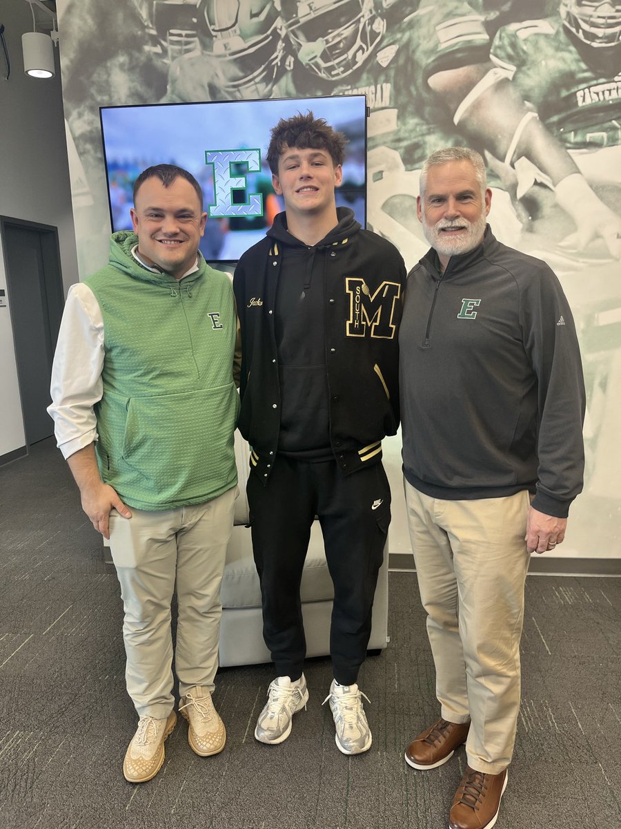 jacksonriley27's tweet photo. After a great conversation with @Coach_Creighton I am blessed to receive my first Division 1 offer from Eastern Michigan! @CoachOmli @EMUFB @Coach5fur @RashadDaniels12 https://t.co/ozefKRQ8po
