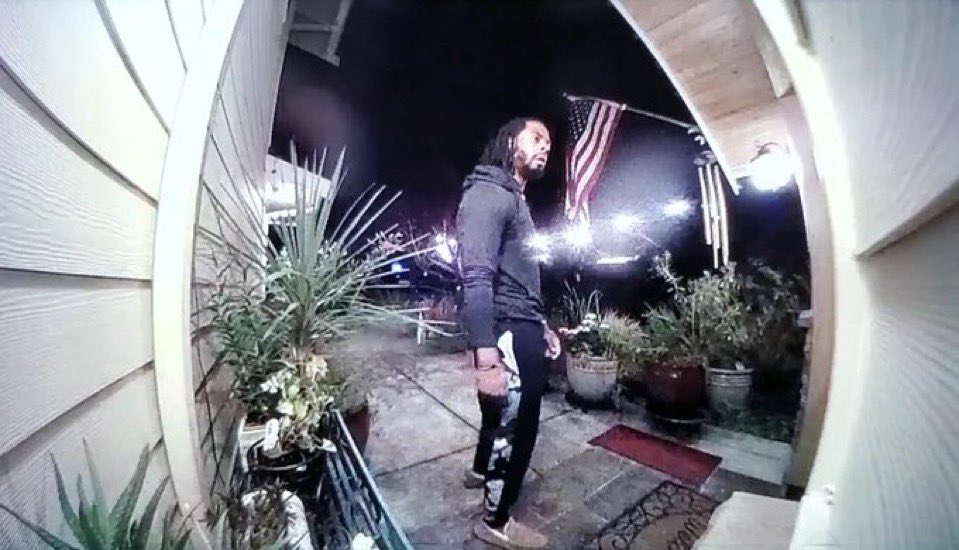 RatiodByMVP's tweet photo. @RSherman_25 @damBeckwith Were you gonna nail your wife if she let you in https://t.co/wzImB2ibH4