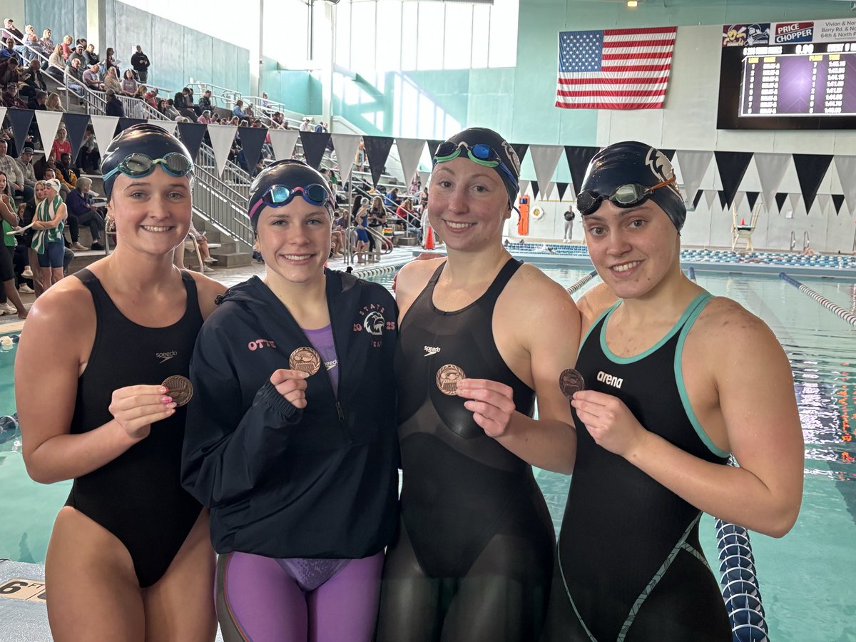 LN Swim and Dive tweet media