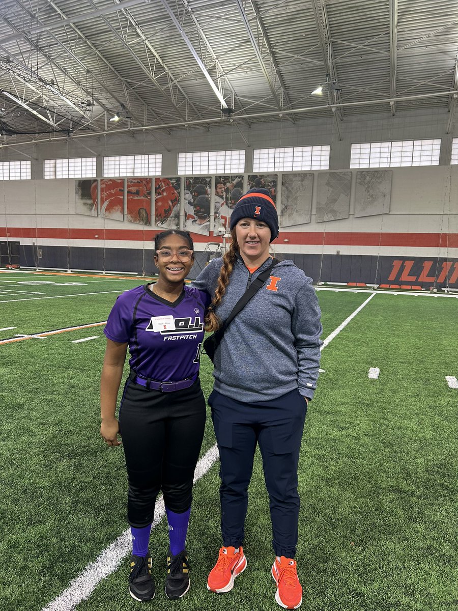 kadenceb2028's tweet image. Truly grateful for being invited to the @IlliniSB Winter Camp! I had a wonderful time meeting the coaches and players. I earned a camp award for standing out! I can’t wait to be back at the campus again. Thank you so much @TyraPerry13, @coach_troutsta, @bgoler10 @Coach_Veee #AGTG