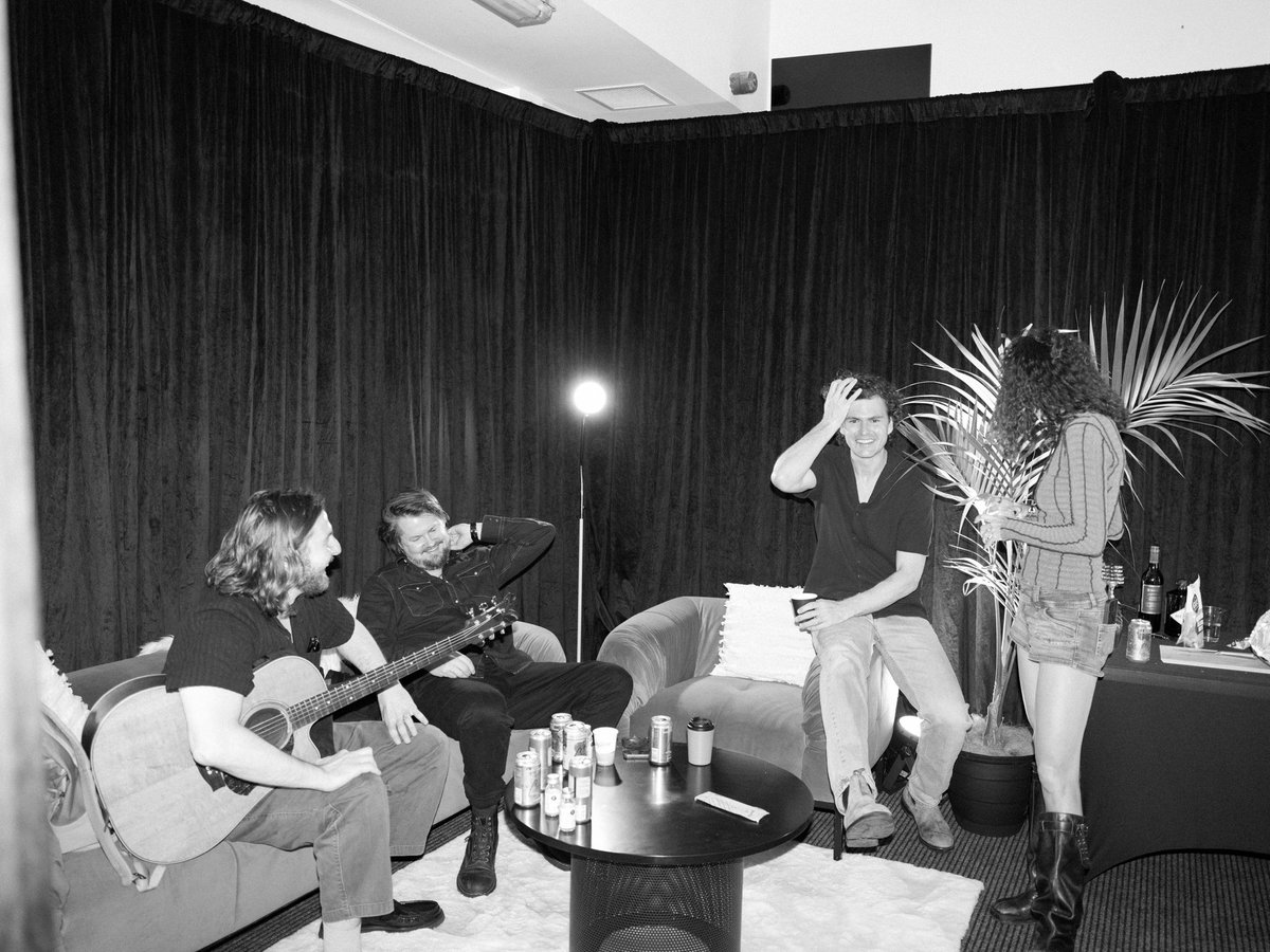 Vance Joy tweet media