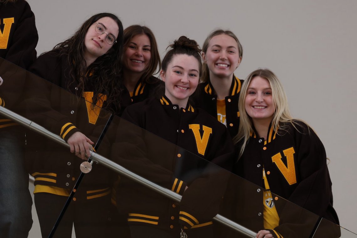 ValpoWBB's tweet photo. Earned. Honored. Remembered.
Celebrating our Letterman Jacket recipients and honoring the Hall of Famers who set the standard.

#Outshine | #GoValpo https://t.co/99SaTT9R8a