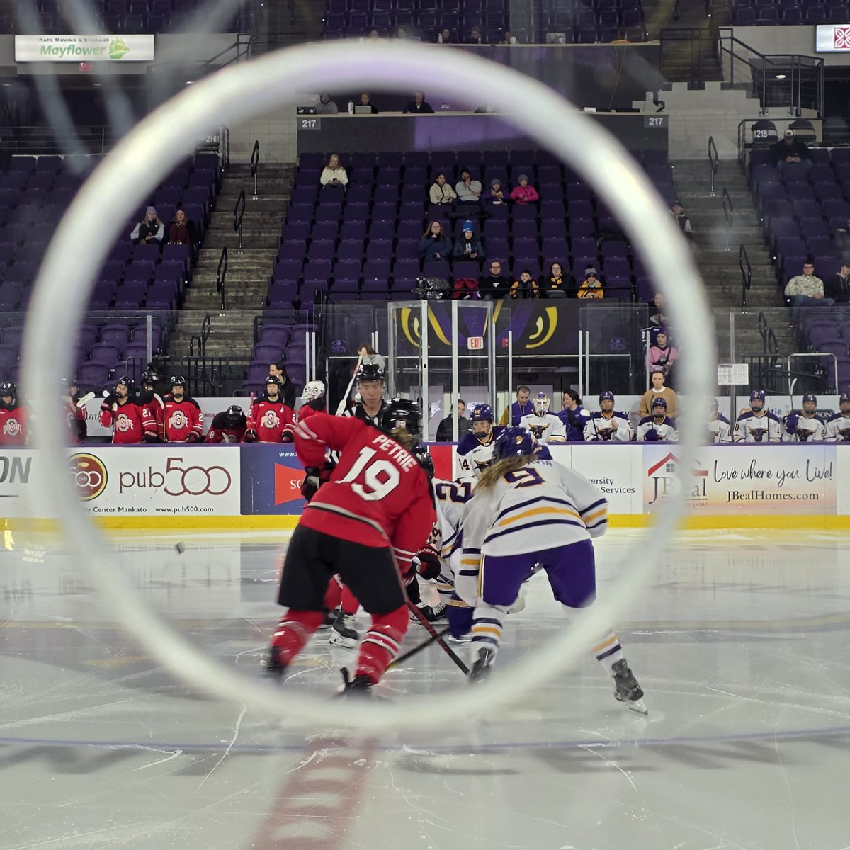 julioscores's tweet photo. Obligatory #GlassHole puck drop @MinnStWHockey vs @OhioStateWHKY @WCHA_WHockey #HornsUp https://t.co/svXL0Neua5