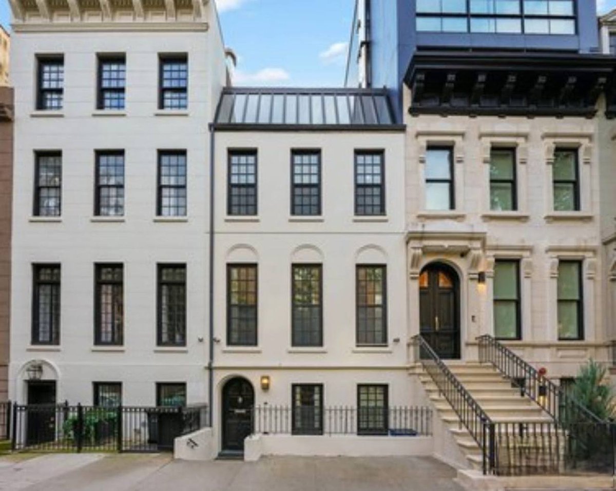 🚨EXPLOSIVE SCANDAL ERUPTS: NYC MAYOR ZOHRAN MAMDANI'S CROOKED CREW SNATCHES LUXURY BROOKLYN HEIGHTS HOMES WITH TAXPAYER CASH—THEN HOOKS UP HIS OWN FAMILY WITH SWEETHEART DEALS AT $1,200/MONTH!

🔗 t.me/+nPHzGh53lLNkM…

While hardworking folks got booted from $4,300 pads, his